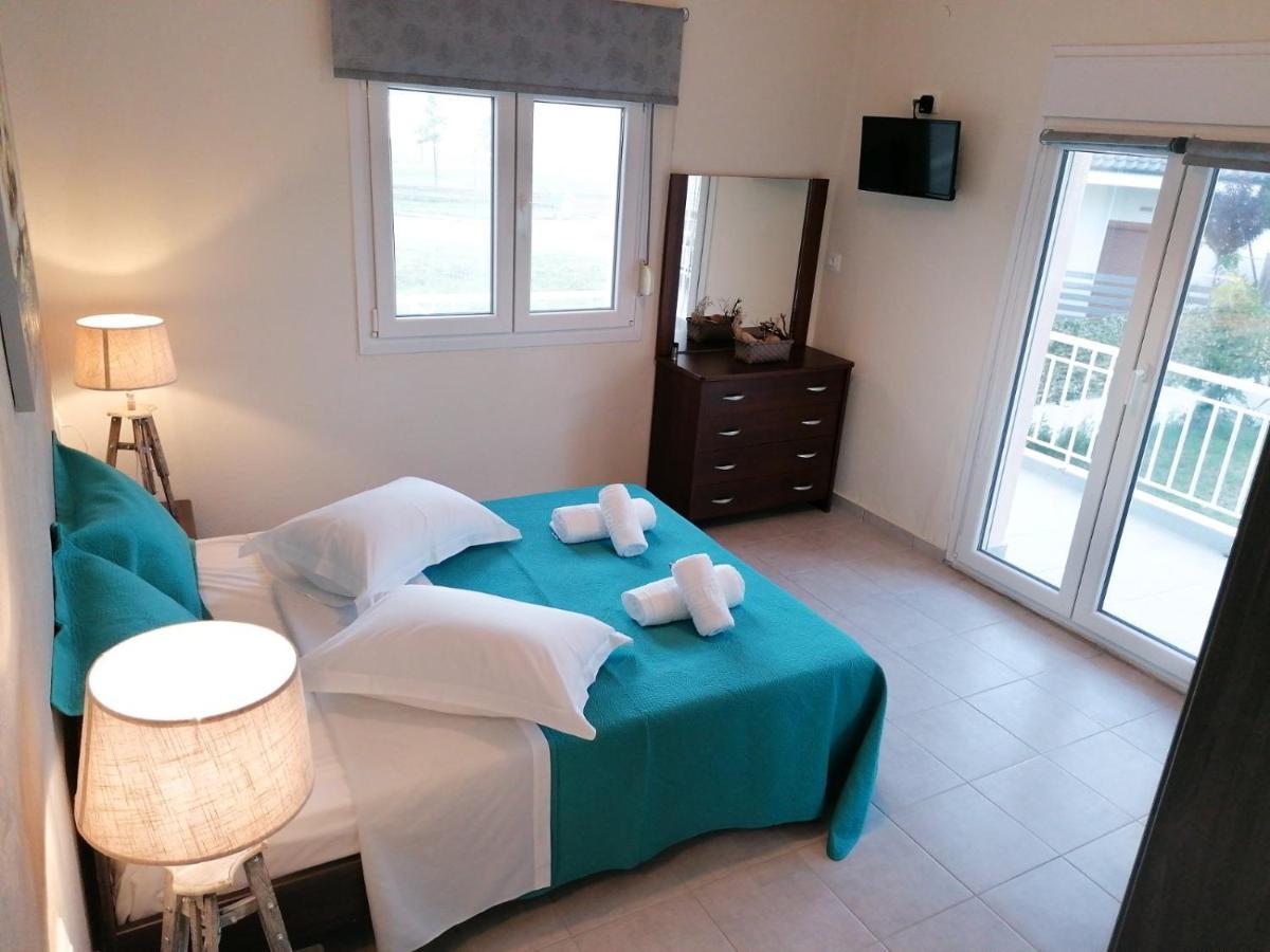 Magdalena Seaside Apartments Nea Roda Zewnętrze zdjęcie